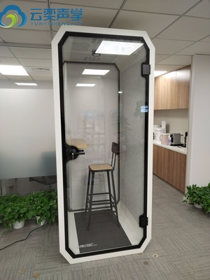 Cabine de reuniões de escritório de um só lugar com mesa de computador para trabalho privado Cabine de escritório de silêncio móvel à prova de som