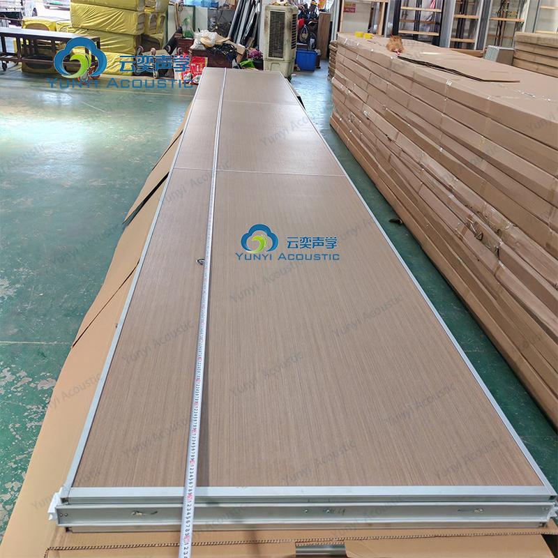 7.54meters High Customized Single Panel Hanging Partition With Aluminum Profile Structure para Divisão de Espaços de Escritório